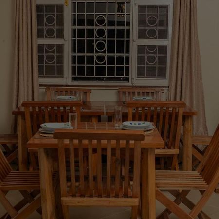 Miika Guest House Энтеббе Экстерьер фото