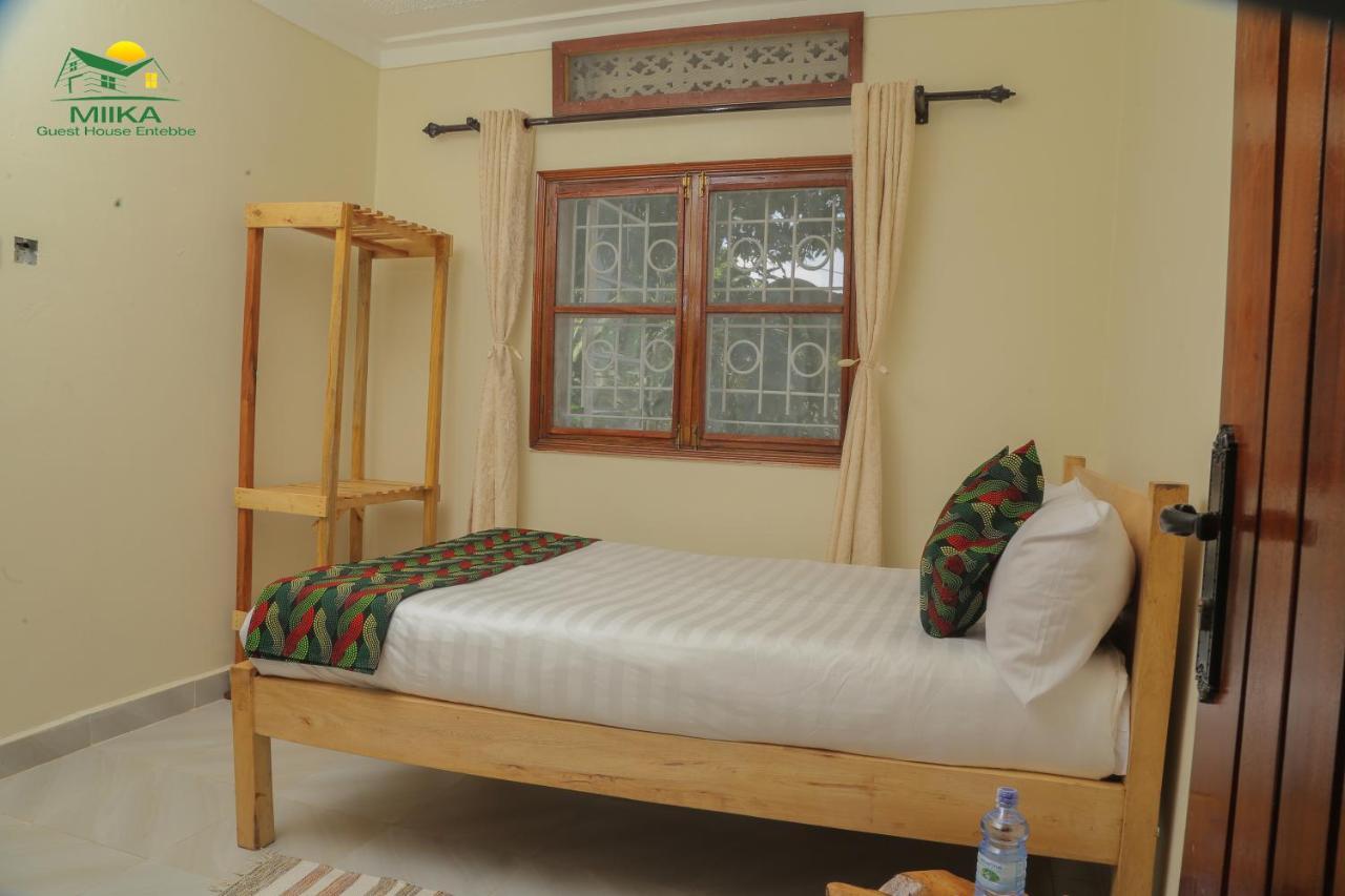 Miika Guest House Энтеббе Экстерьер фото